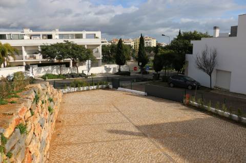 Apartamento T3 1ºAndar (J)