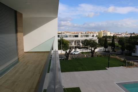 Apartamento T3 1ºAndar (J)