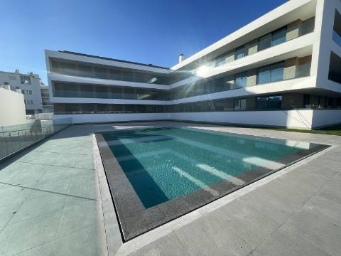 Apartamento T3 1ºAndar (J)