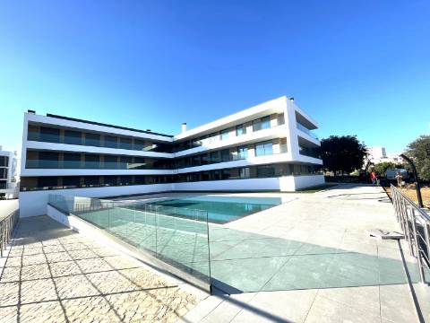 Apartamento T3 1ºAndar (J)