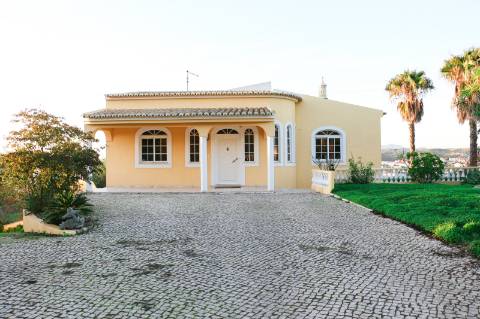 Moradia Independente com 5 Quartos, Piscina Privativa e Vistas fantásticas- Silves