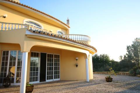 Moradia Independente com 5 Quartos, Piscina Privativa e Vistas fantásticas- Silves