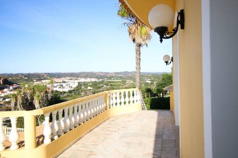 Moradia Independente com 5 Quartos, Piscina Privativa e Vistas fantásticas- Silves
