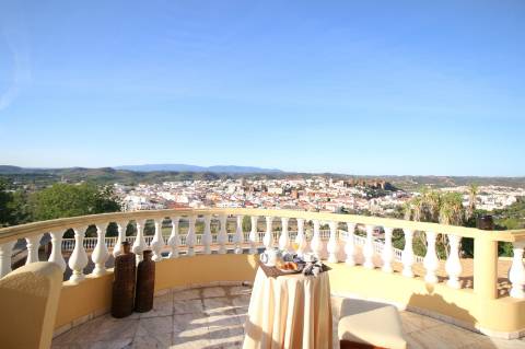 Moradia Independente com 5 Quartos, Piscina Privativa e Vistas fantásticas- Silves