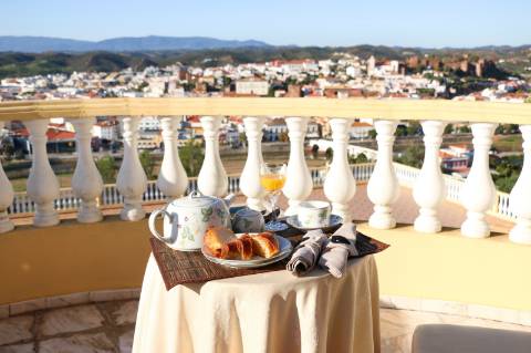 Moradia Independente com 5 Quartos, Piscina Privativa e Vistas fantásticas- Silves