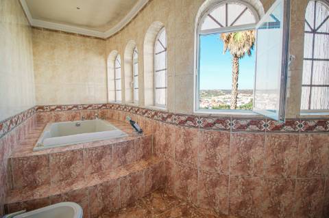 Moradia Independente com 5 Quartos, Piscina Privativa e Vistas fantásticas- Silves