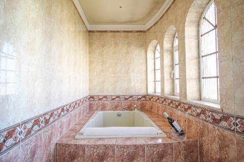 Moradia Independente com 5 Quartos, Piscina Privativa e Vistas fantásticas- Silves