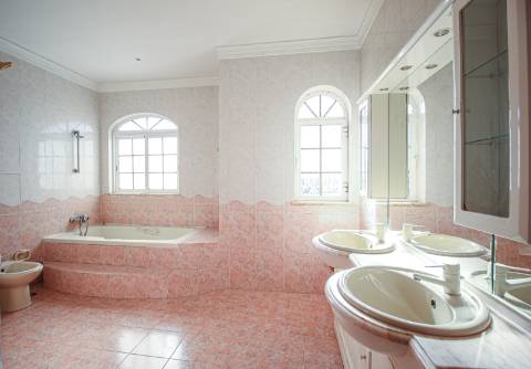 Moradia Independente com 5 Quartos, Piscina Privativa e Vistas fantásticas- Silves