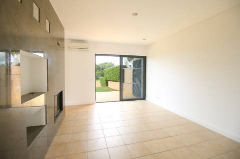 Moradia T3 a poucos minutos de Albufeira com deslumbrante vista mar!
