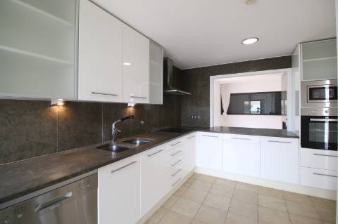 Moradia T3 a poucos minutos de Albufeira com deslumbrante vista mar!
