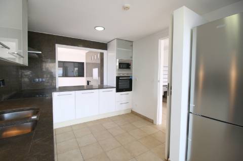 Moradia T3 a poucos minutos de Albufeira com deslumbrante vista mar!
