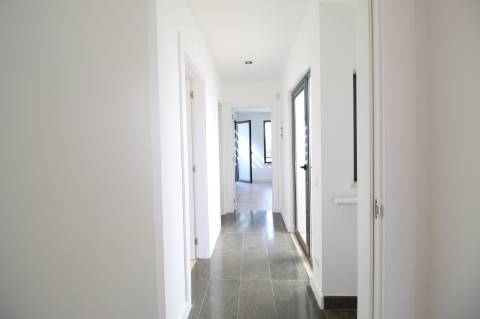 Moradia T3 a poucos minutos de Albufeira com deslumbrante vista mar!
