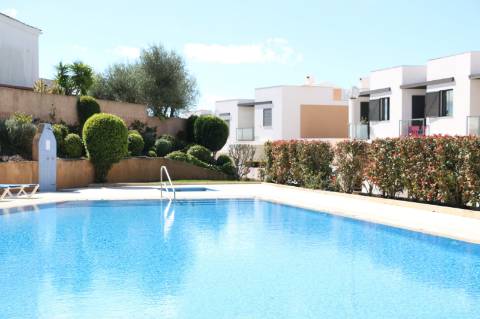 Moradia T3 a poucos minutos de Albufeira com deslumbrante vista mar!
