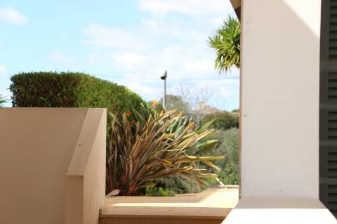 Moradia T3 a poucos minutos de Albufeira com deslumbrante vista mar!
