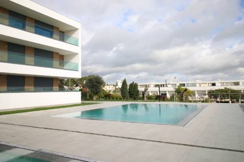 Apartamento T2 R/C (D)