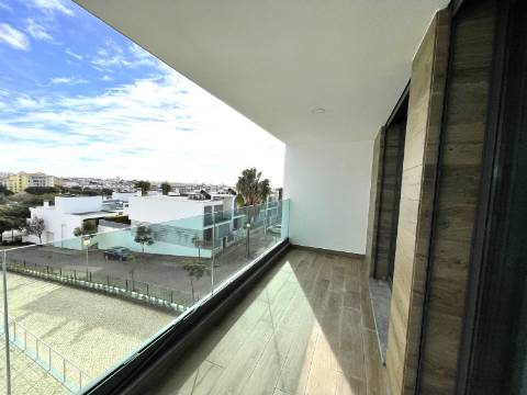 Apartamento T2 R/C (D)