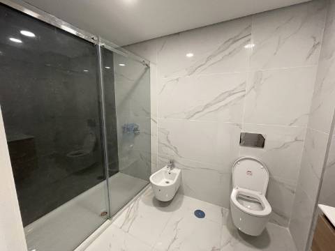 Apartamento T2 R/C (D)