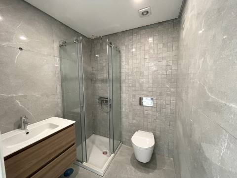 Apartamento T2 R/C (D)