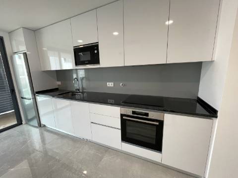 Apartamento T2 R/C (D)