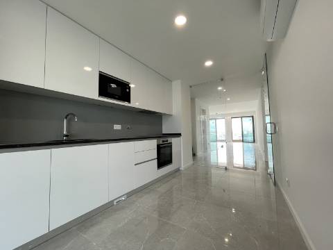 Apartamento T2 R/C (D)