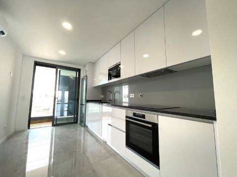 Apartamento T2 R/C (D)