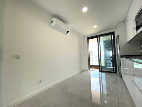 Apartamento T2 R/C (D)