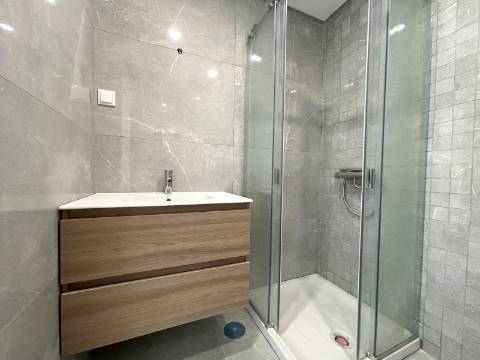 Apartamento T2 R/C (D)