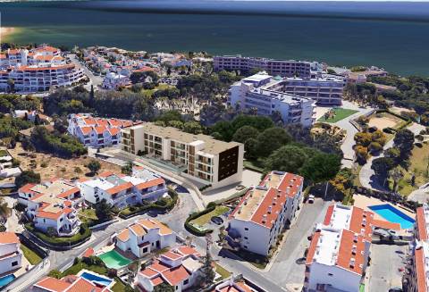 Apartamento T3 com piscina , garagem e elevador | vista mar| 200 m da Praia| Albufeira