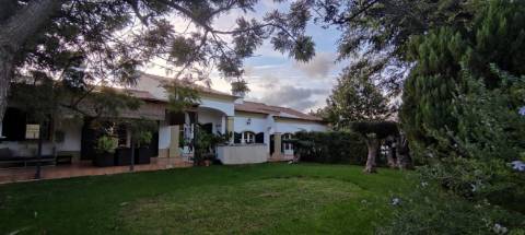 Fantástica Moradia independente T4 entre Silves/ São Bartolomeu de Messines