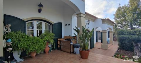 Fantástica Moradia independente T4 entre Silves/ São Bartolomeu de Messines