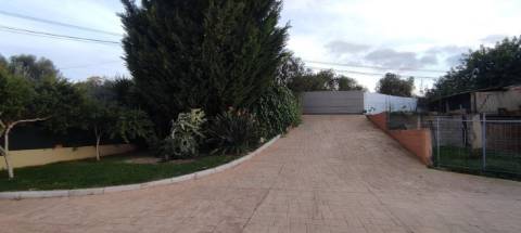 Fantástica Moradia independente T4 entre Silves/ São Bartolomeu de Messines