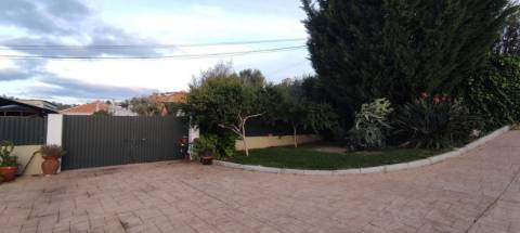 Fantástica Moradia independente T4 entre Silves/ São Bartolomeu de Messines