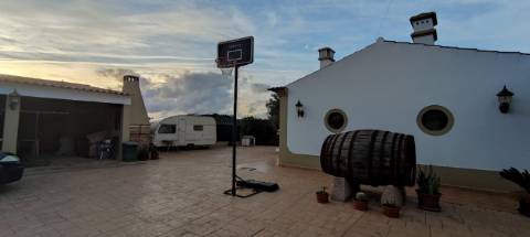 Fantástica Moradia independente T4 entre Silves/ São Bartolomeu de Messines