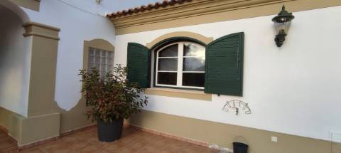 Fantástica Moradia independente T4 entre Silves/ São Bartolomeu de Messines