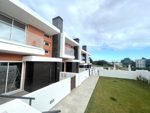 Moradia T3 em condomínio com piscina | Albufeira