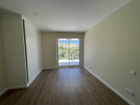Moradia T3 em condomínio com piscina | Albufeira