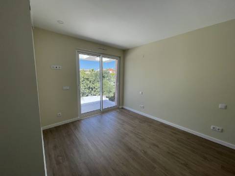 Moradia T3 em condomínio com piscina | Albufeira