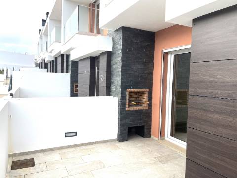 Moradia T3 em condomínio com piscina | Albufeira