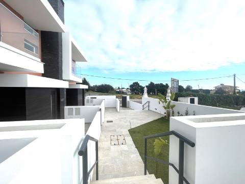 Moradia T3 em condomínio com piscina | Albufeira