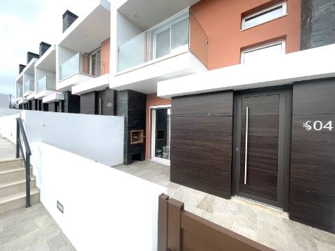 Moradia T3 em condomínio com piscina | Albufeira