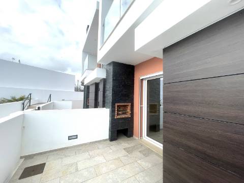 Moradia T3 em condomínio com piscina | Albufeira