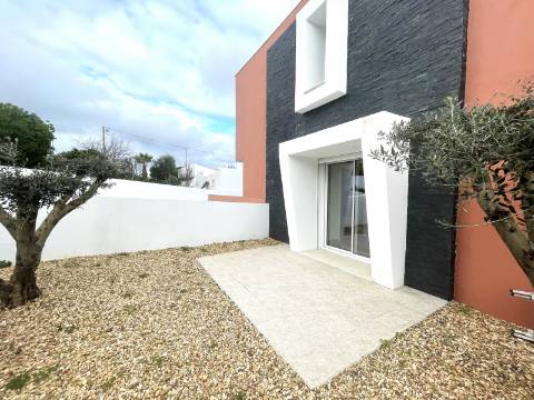 Moradia T3 em condomínio com piscina | Albufeira