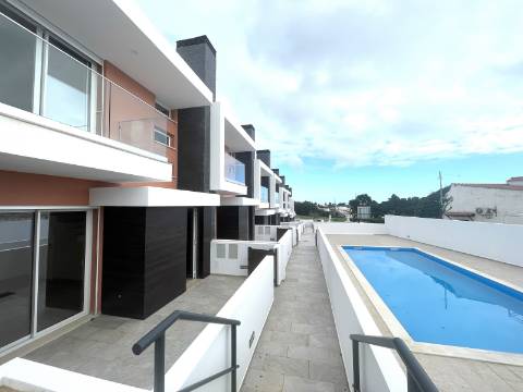 Moradia T3 em condomínio com piscina | Albufeira