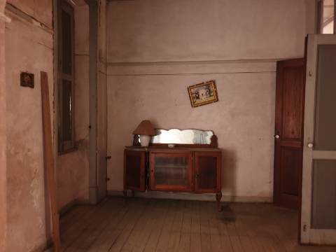 Andares de prédio em zona nobre | 100 metros da praia | Albufeira