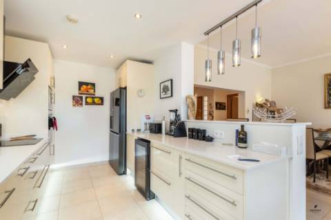 Apartamento com 3 quartos, piscina e vista para o campo de golfe| Carvoeiro