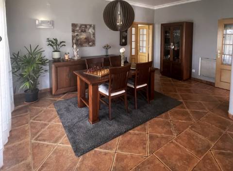 Moradia com 4 quartos, garagem e piscina | Albufeira