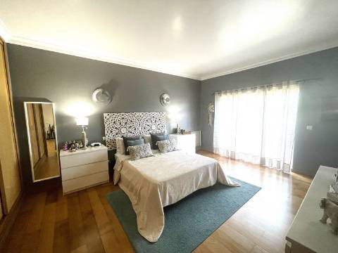 Moradia com 4 quartos, garagem e piscina | Albufeira
