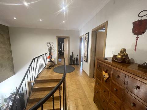 Moradia com 4 quartos, garagem e piscina | Albufeira