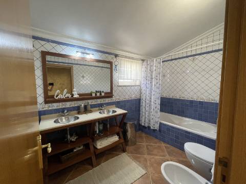 Moradia com 4 quartos, garagem e piscina | Albufeira