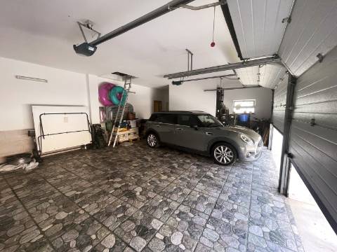 Moradia com 4 quartos, garagem e piscina | Albufeira